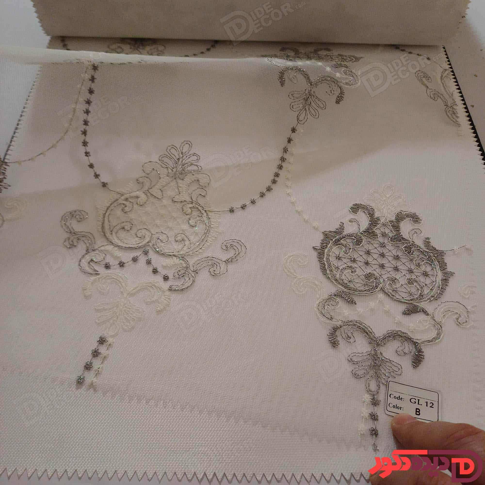 پرده شب و روز گل‌دوزی برجسته طوسی سفید کد GL12B