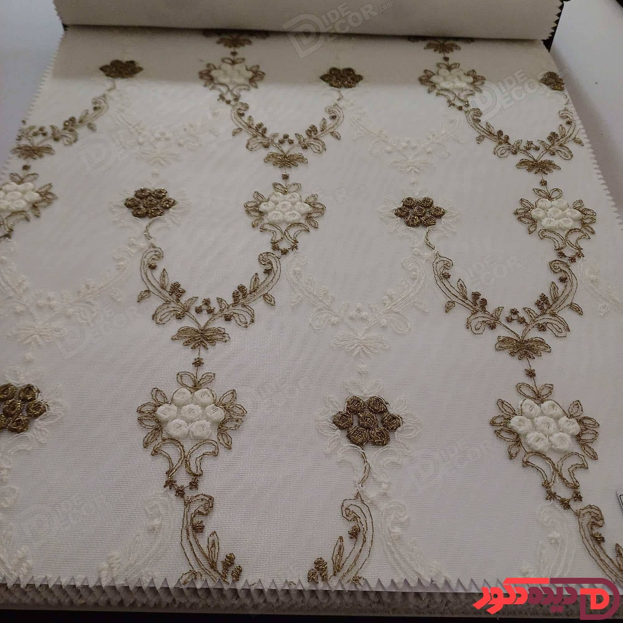 پرده شب و روز گل‌دوزی برجسته طلایی سفید کد GL5C