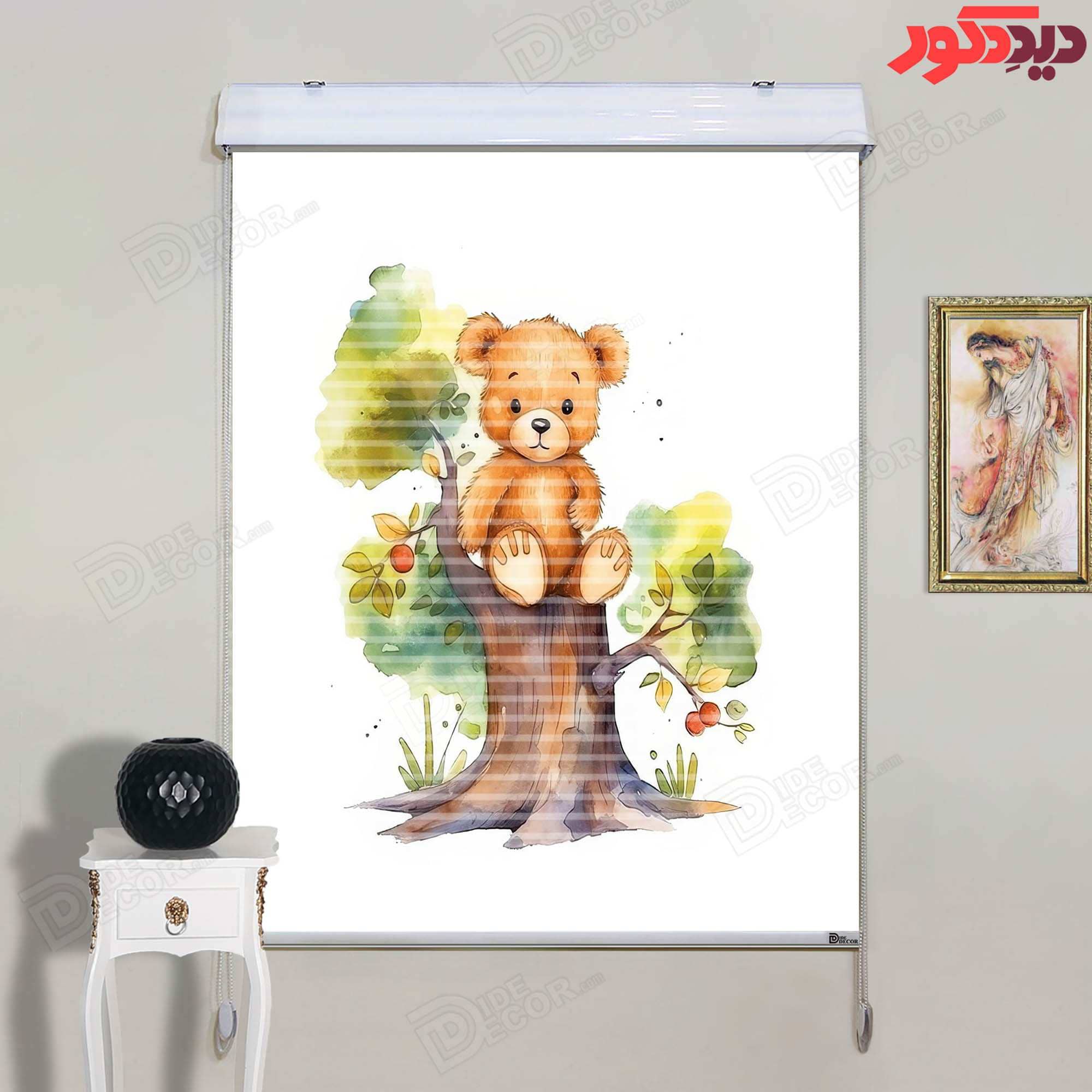پرده زبرا دومکانیزم کد KZD-057 با طراحی تصویری خرس قهوه‌ای روی درخت و رنگ‌های ملایم سبز و قهوه‌ای، م
