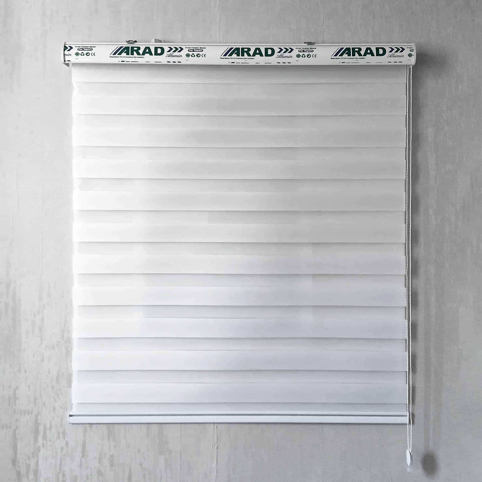 پرده زبرا سفید ساده عرض 130 × ارتفاع 207 کد 2005-2001