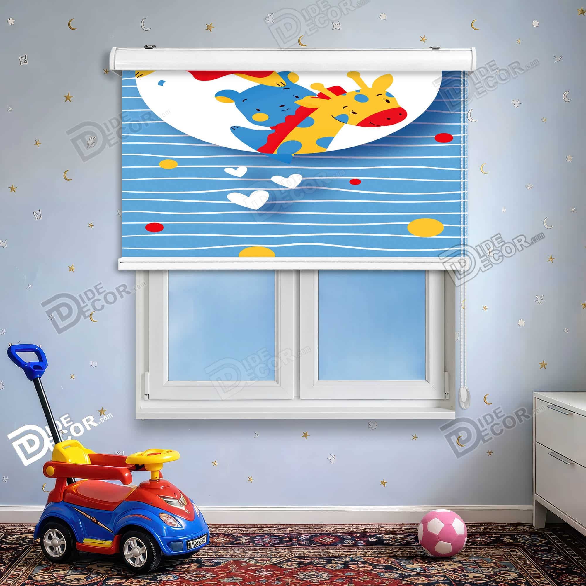 پرده شید طرح کودک کد sk-051 - زرافه و خرس کارتونی روی ماه با رنگ آبی زرد.