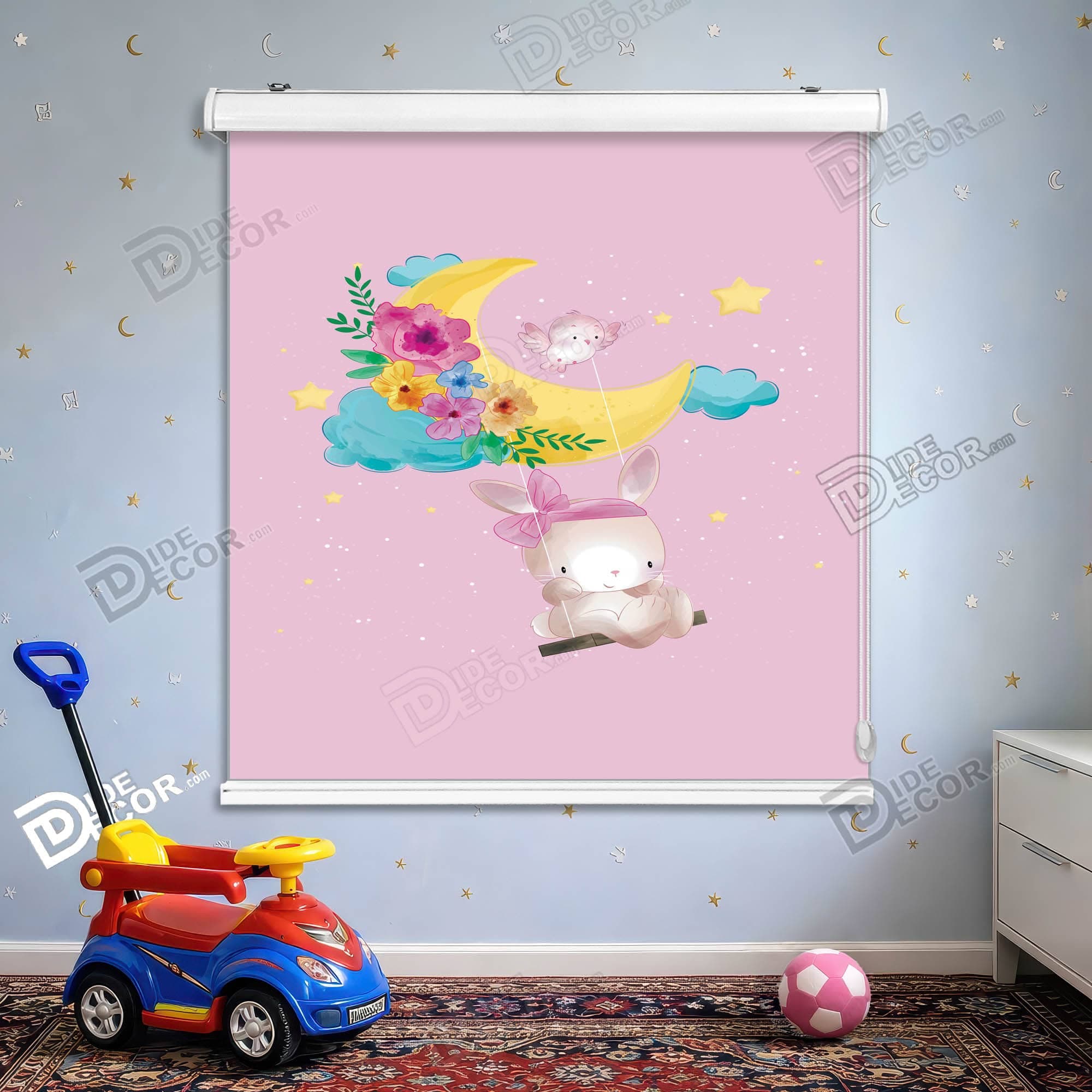 پرده شید طرح کودک کد sk-145 - خرگوش کارتونی نشسته روی ماه هلال با گل لاله در رنگ صورتی زرد.