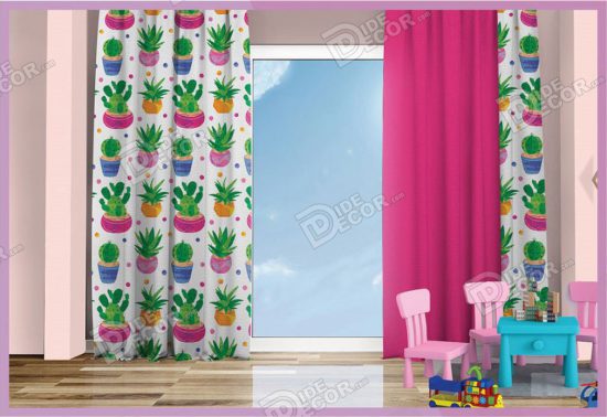 پرده پانچی بچه ها کد K-104 یک طراحی زیبا از گل و رنگ صورتی می باشد که بصورت فانتزی طراحی شده است و مناسب اتاق خواب دختر بچه