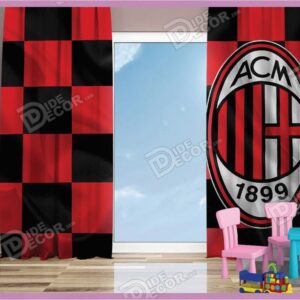 پرده پانچ کودک کد K-126 به رنگ چهارخونه های قرمز و سیاه و با نماد تیم فوتبال ایتالیایی آ.ث میلان A.C. Milan است