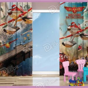 پرده پانچ کودک کد K-27 با تصویری چاپ شده از انیمیشن کارتونی هواپیماها Planes بوده مناسب اتاق خواب پسرانه است