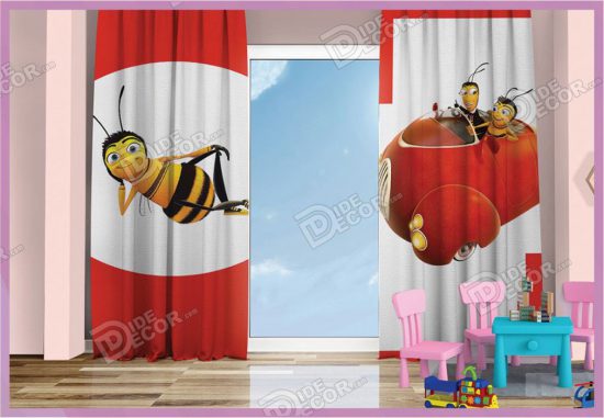 پرده پانچ کودک کد K-45 به رنگ قرمز و سفید بوده و با تصویری از انیمیشن کارتونی زنبور ها Bee Movie 2007 می باشد