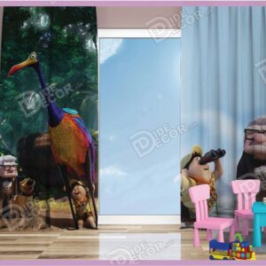 پرده پانچ کودک کد K-50 با تصویری از یک کارتون انیمیشن از پیرمرد و یک پرنده بوده و مناسب اتاق پسر و دختر بچه