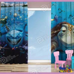 پرده پانچ کودک کد K-55 به رنگ آبی و با تصویر لاکپشت و کوسه ای از انیمیشن کارتونی بوده و مناسب اتاق خواب پسر بچه ها است