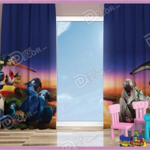 پرده پانچ کودک کد K-66 با تصویری از یک کارتون انیمیشن طوطی و سایر پرنده ها بوده و این پرده آبی مناسب اتاق خواب پسر و دختر بچه