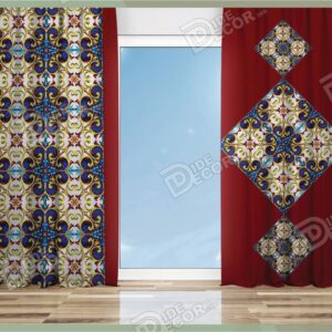 پرده پانچ کلاسیک کد P-80 دارای طرحهای اسلیمی مربع و یک پانل آن زرشکی رنگ