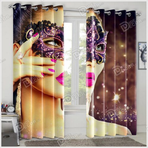 پرده پانچ چهره کد PSP-22 با تصویر زنی با نقاب مشکی و بنفش بر صورت