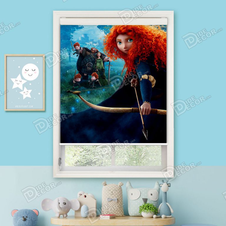 پرده شید کودک کد SKP-12 دخترانه با تصویری از شخصیت کارتونی دختر تیر و کمان به دست به نام مریدا ( Merida ) در انیمیشن شجاع تولید شده است