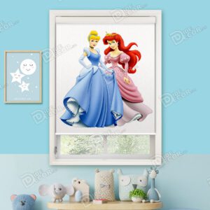 پرده شید کودک کد SKP-15 دخترانه با تصویری از شخصیت های کارتونی به نام های سیندرلا و آریل پری دریایی با لباس های آبی و بنفش چاپ شده