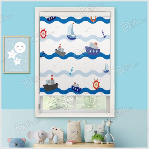 در پرده شید کودک کد SKP-27 با تصویری به رنگ سفید و آبی و با طرح لنگر و سکان و کشتی و قایق سوار بر امواج دریا می باشد