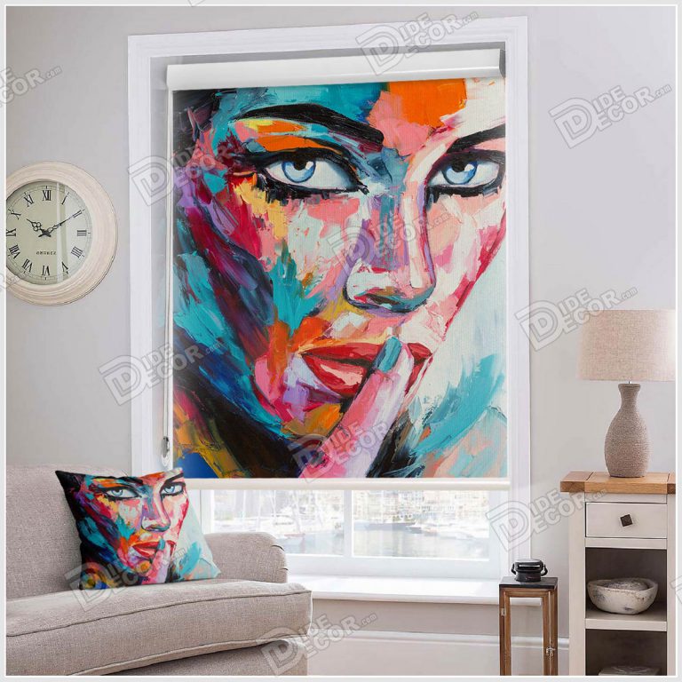 پرده شید نقاشی کد SSP-22 با تصویری طراحی شده از صورت دختر با رنگ های گوناگون بوده و برای اتاق دخترانه و محل کار بانوان مناسب است