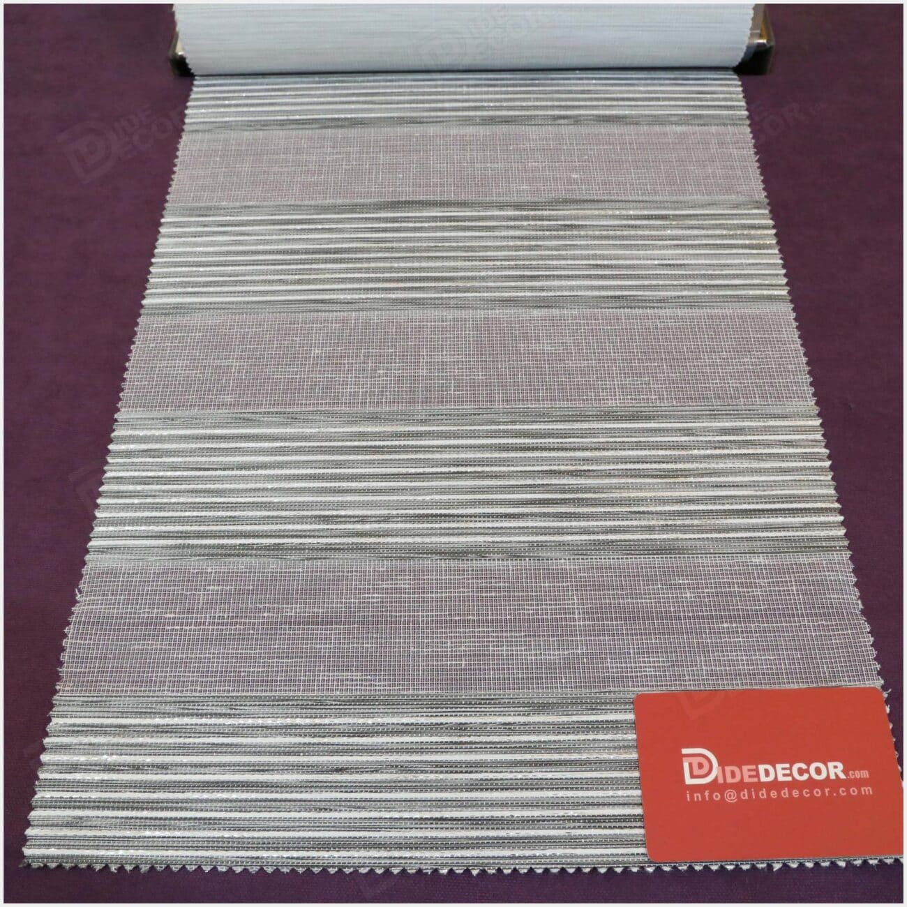 پرده زبرا طوسی با لمه نقره ای B-2026-04
