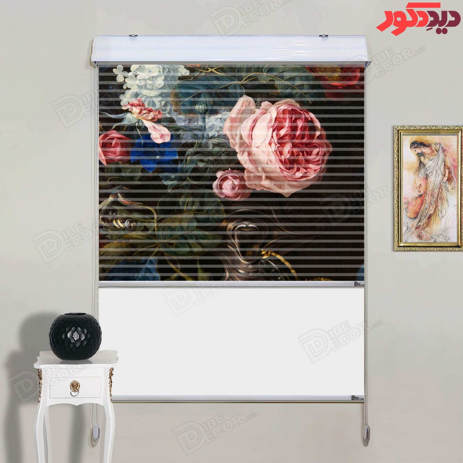 پرده زبرا دومکانیزم کد AZD-105 با طرح گل‌های صورتی و سبز روی زمینه سفید، مناسب برای اتاق خواب.