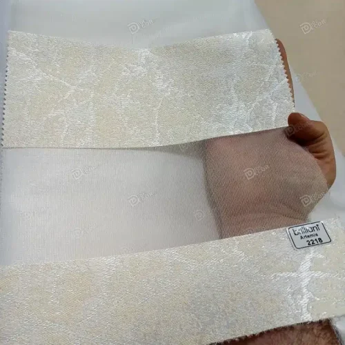 نمونه پارچه پرده زبرا پلیسه دار کد T2218 با رنگ کرم روشن مناسب پذیرایی و اتاق خواب